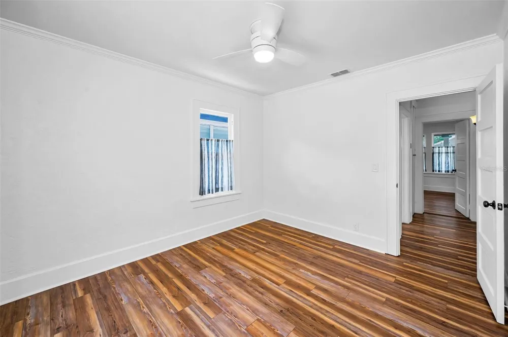 1100 35TH AVENUE St Petersburg, FL 33704