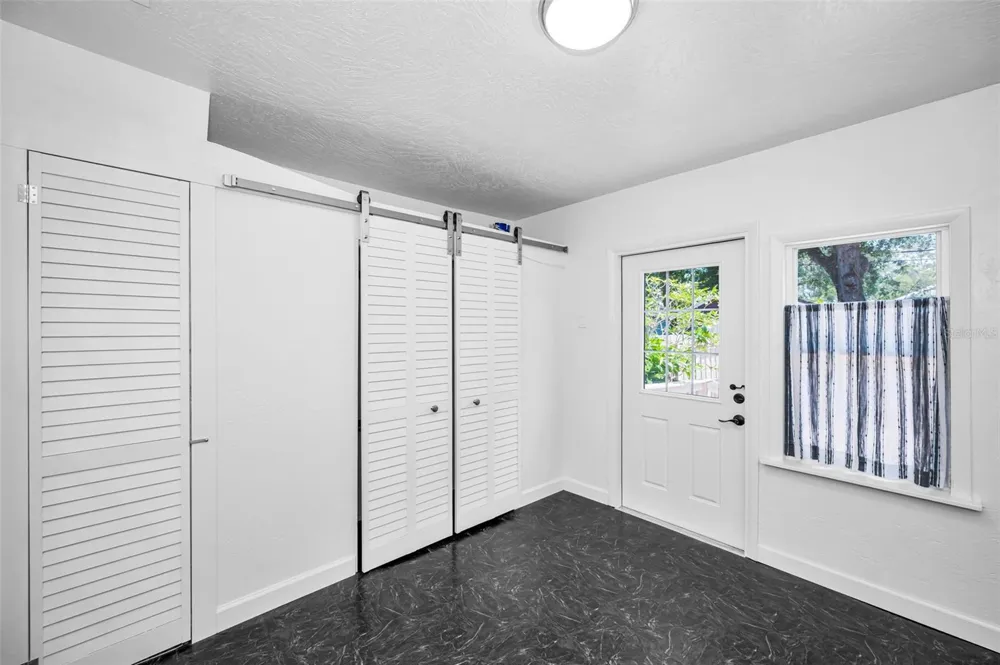 1100 35TH AVENUE St Petersburg, FL 33704