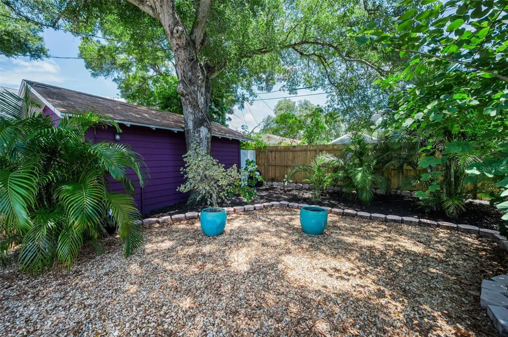 1100 35TH AVENUE St Petersburg, FL 33704