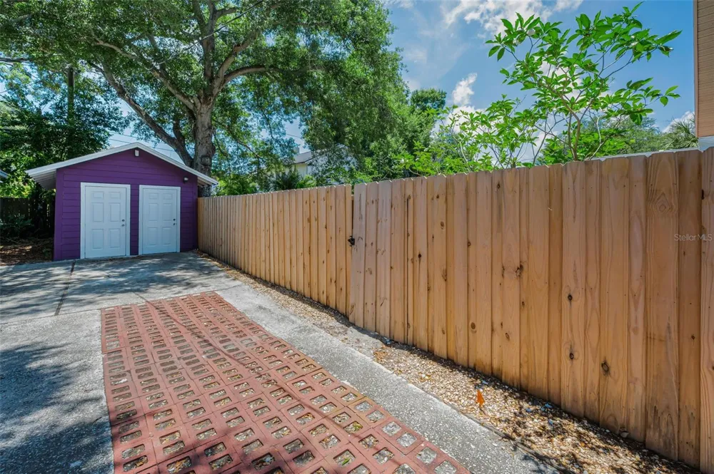 1100 35TH AVENUE St Petersburg, FL 33704