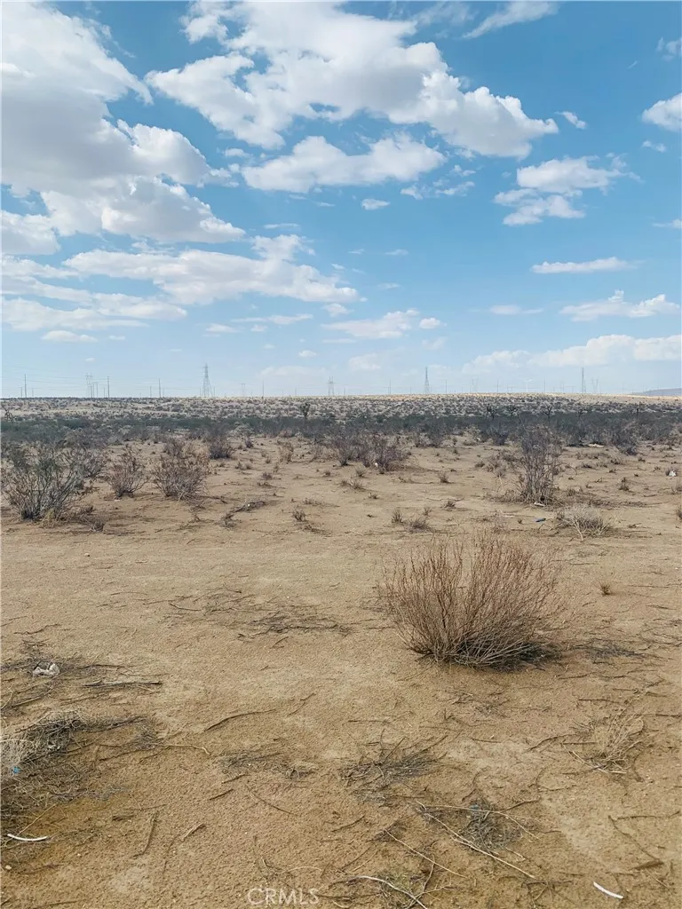 Tawney Ridge Ln Victorville, CA 92392