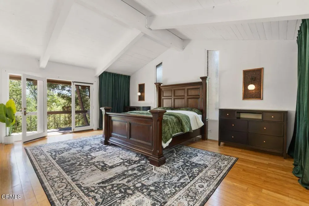 1002 Country Club Drive Ojai, CA 93023