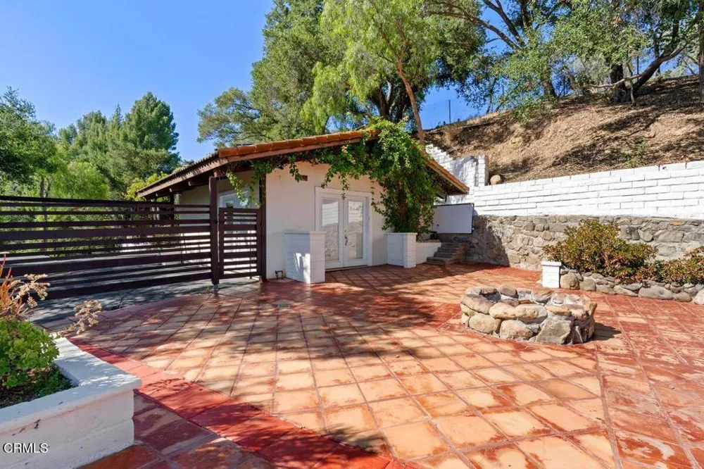 1002 Country Club Drive Ojai, CA 93023