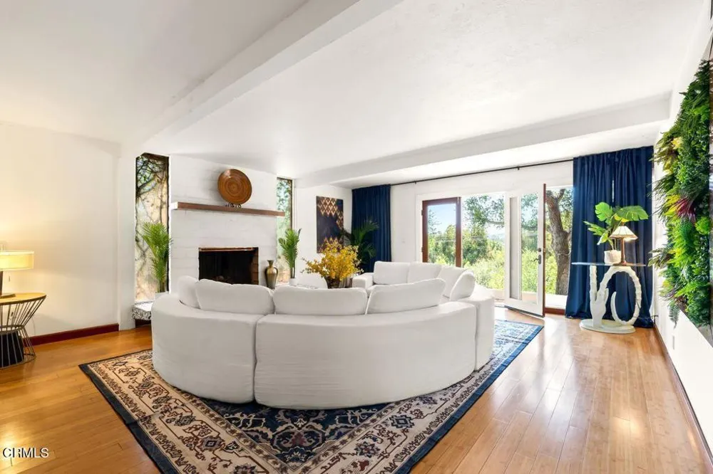 1002 Country Club Drive Ojai, CA 93023