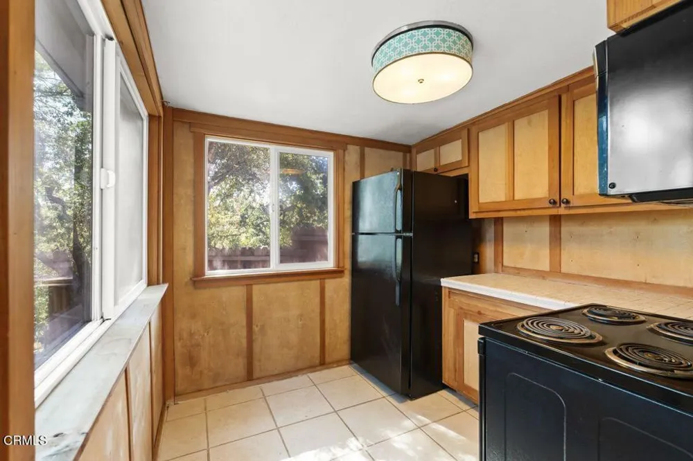1002 Country Club Drive Ojai, CA 93023