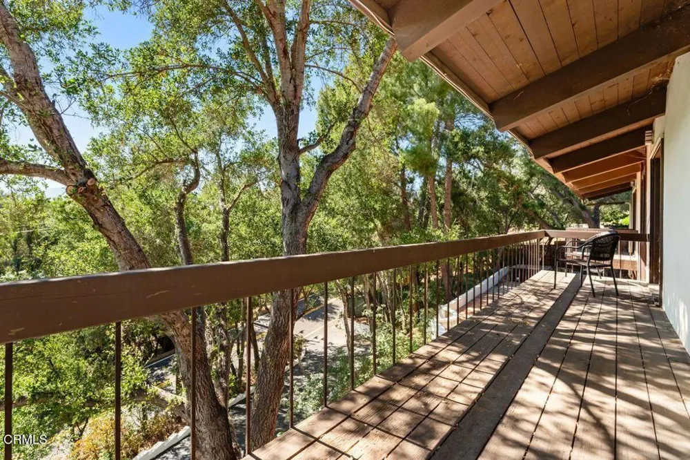 1002 Country Club Drive Ojai, CA 93023