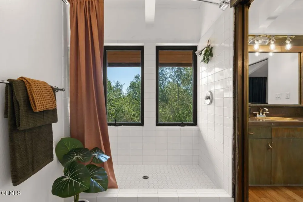 1002 Country Club Drive Ojai, CA 93023