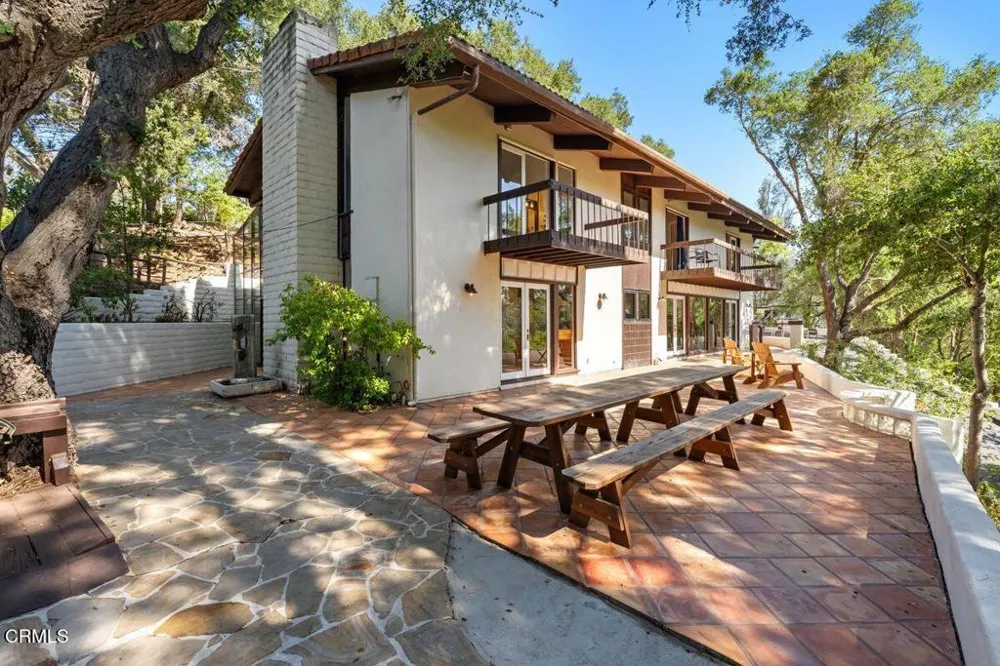 1002 Country Club Drive Ojai, CA 93023