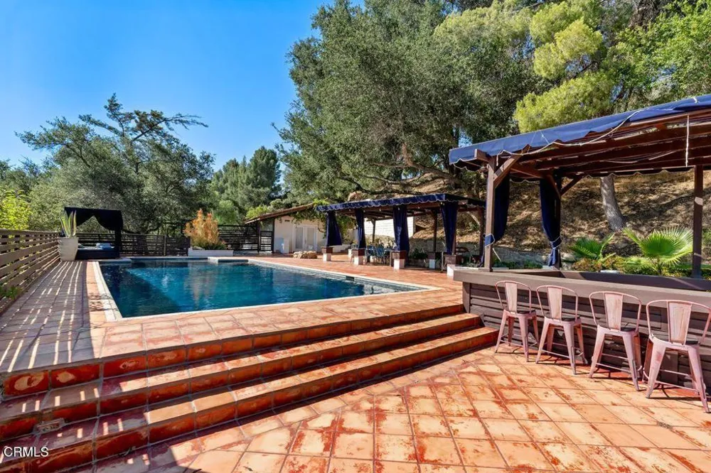 1002 Country Club Drive Ojai, CA 93023