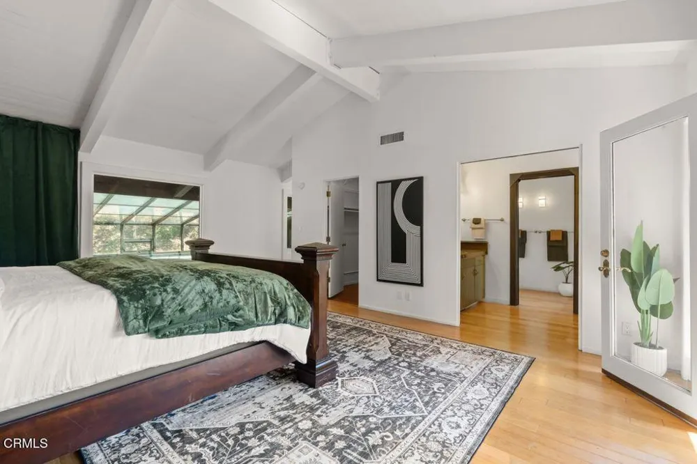 1002 Country Club Drive Ojai, CA 93023