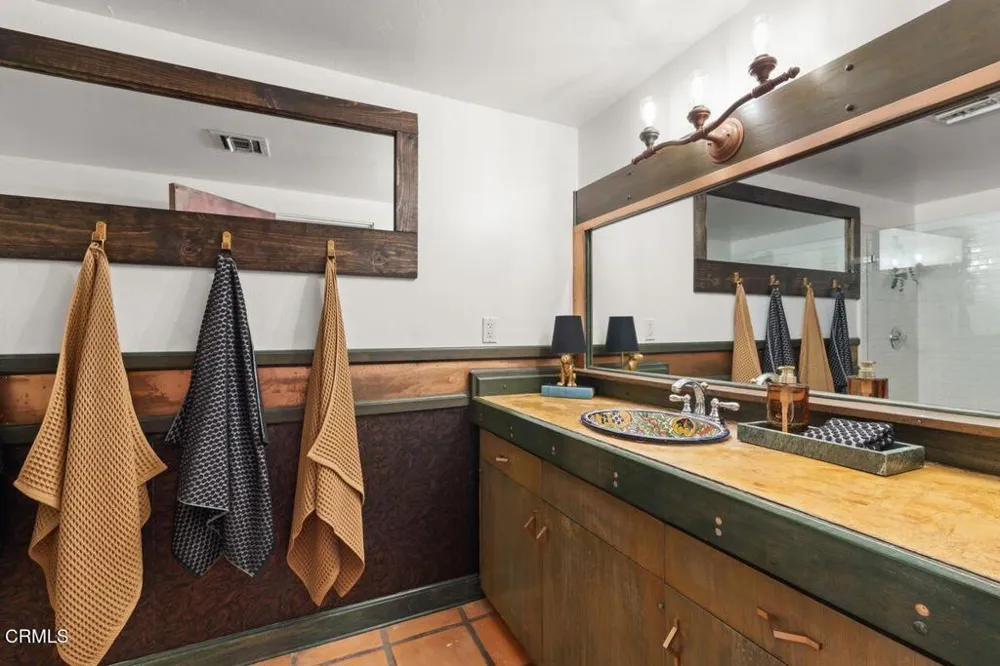 1002 Country Club Drive Ojai, CA 93023