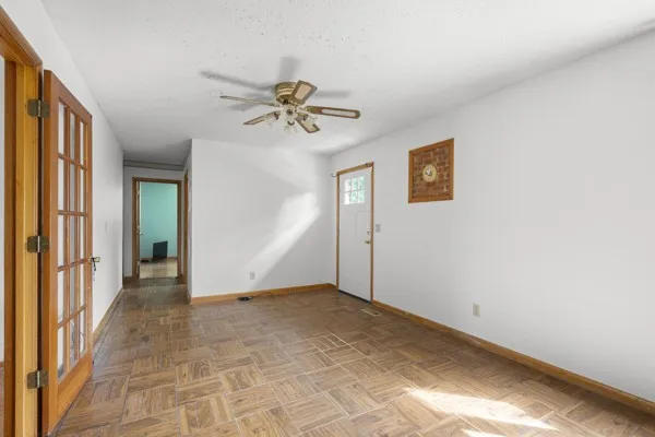 384 Columbia Ave Centerville, TN 37033