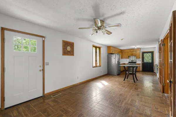 384 Columbia Ave Centerville, TN 37033