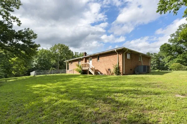 384 Columbia Ave Centerville, TN 37033