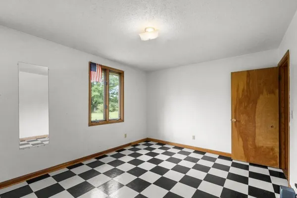 384 Columbia Ave Centerville, TN 37033