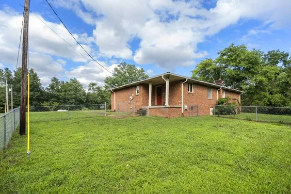 384 Columbia Ave Centerville, TN 37033