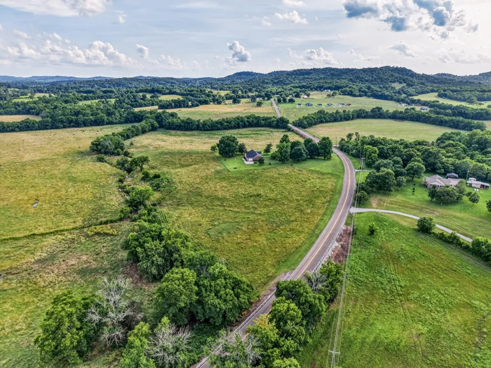 805 Boonshill Petersburg Rd Petersburg, TN 37144