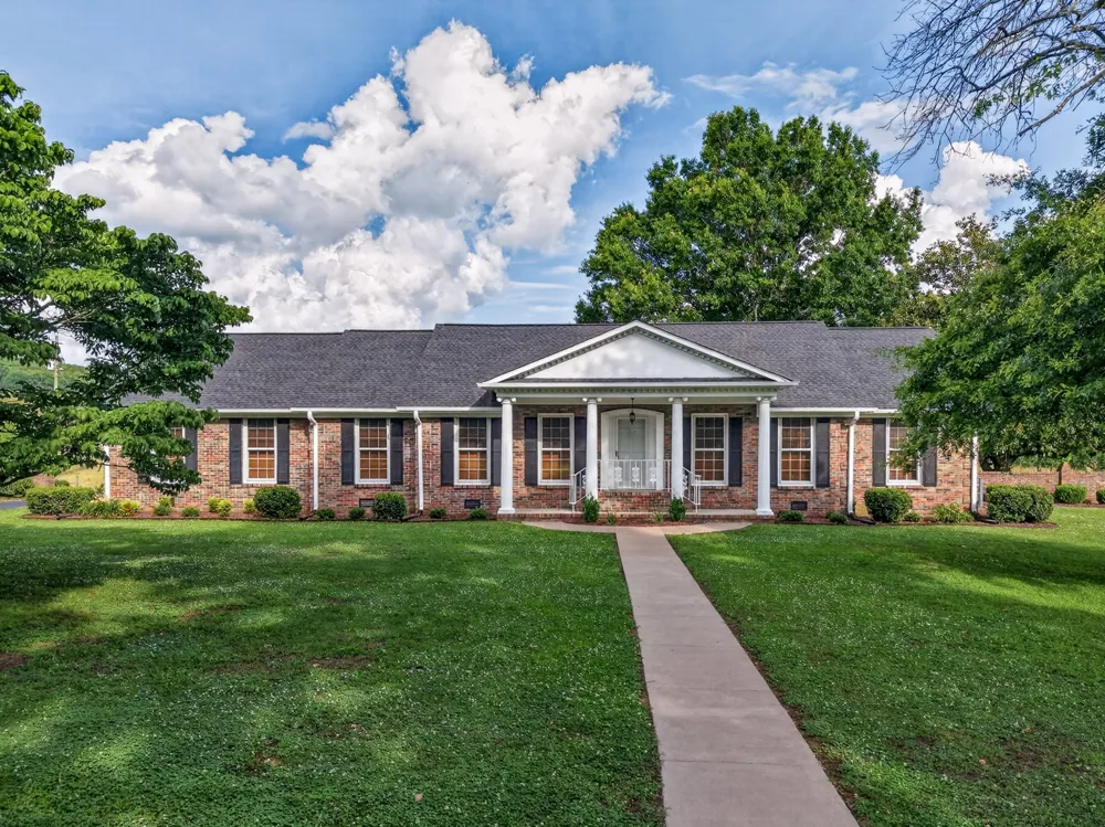 805 Boonshill Petersburg Rd Petersburg, TN 37144