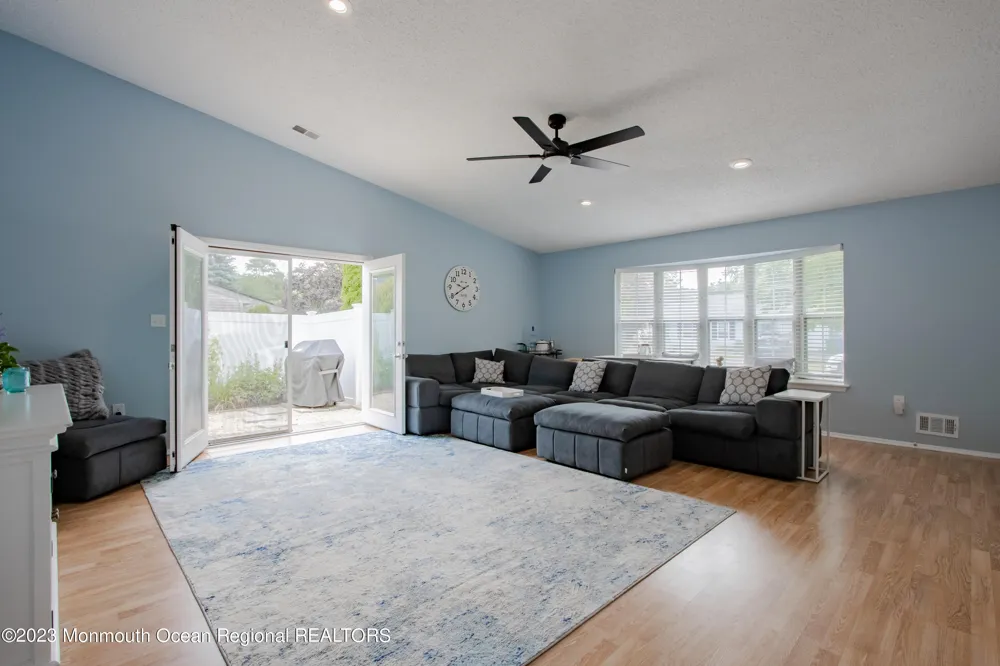 49 Williamsburg Drive Tinton Falls, NJ 07753