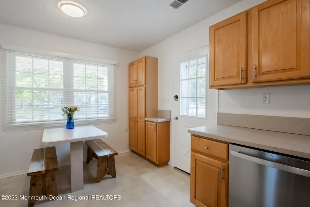 49 Williamsburg Drive Tinton Falls, NJ 07753