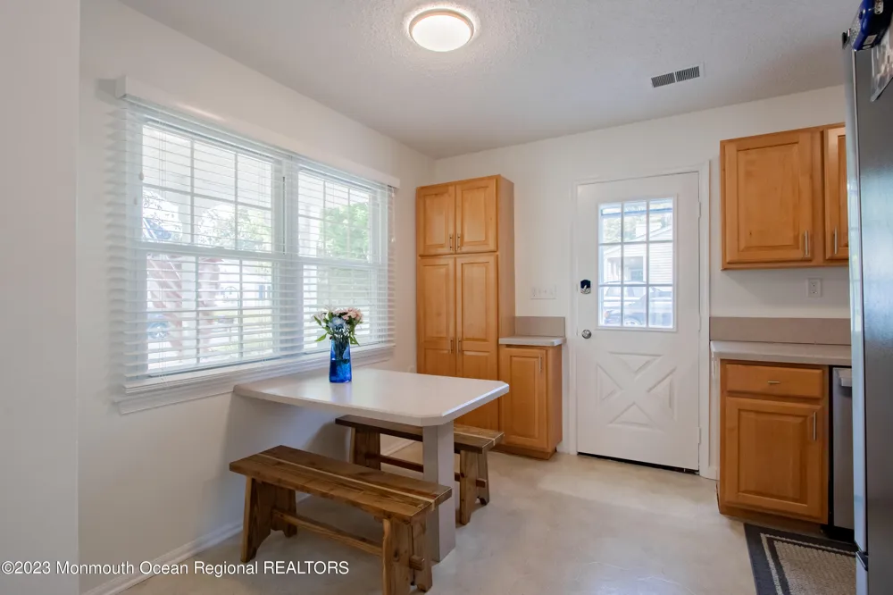 49 Williamsburg Drive Tinton Falls, NJ 07753