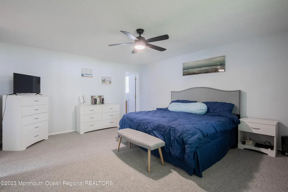 49 Williamsburg Drive Tinton Falls, NJ 07753
