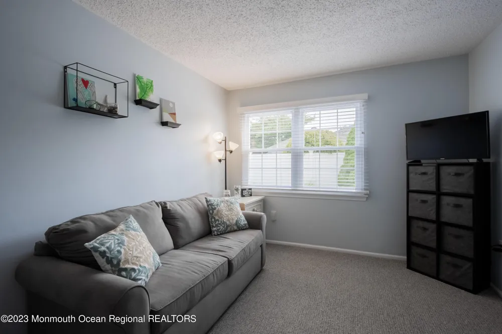 49 Williamsburg Drive Tinton Falls, NJ 07753