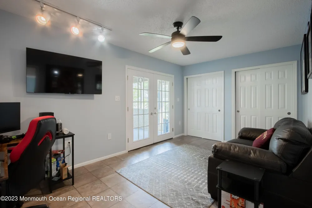 49 Williamsburg Drive Tinton Falls, NJ 07753