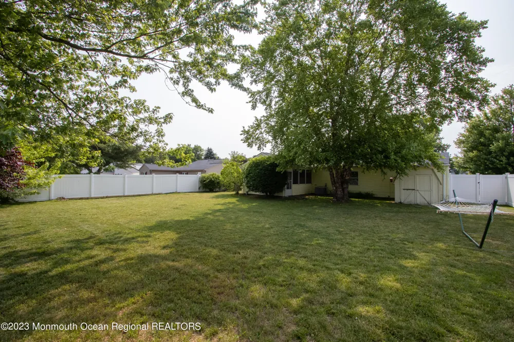 49 Williamsburg Drive Tinton Falls, NJ 07753