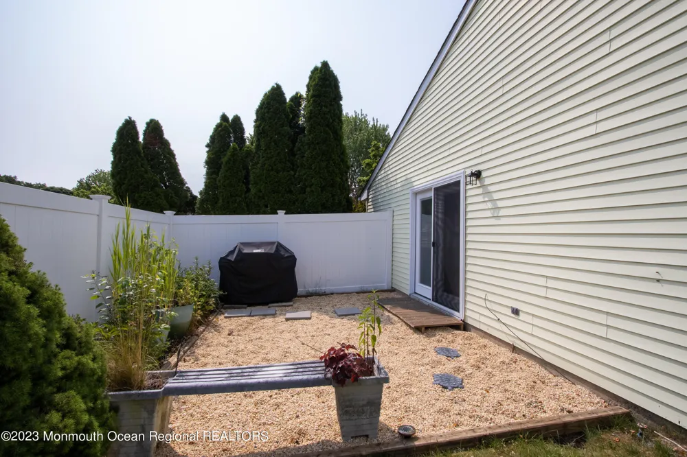 49 Williamsburg Drive Tinton Falls, NJ 07753
