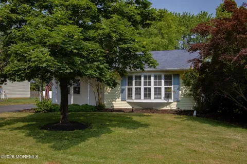 49 Williamsburg Drive