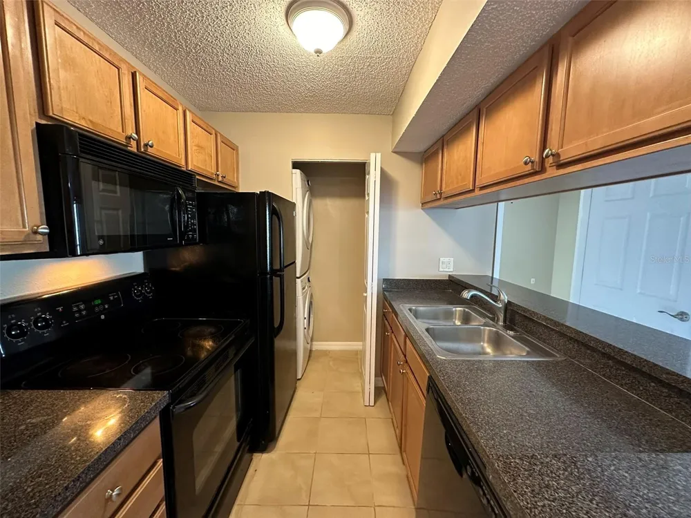 209 LAKE BROOK CIRCLE #103 Brandon, FL 33511