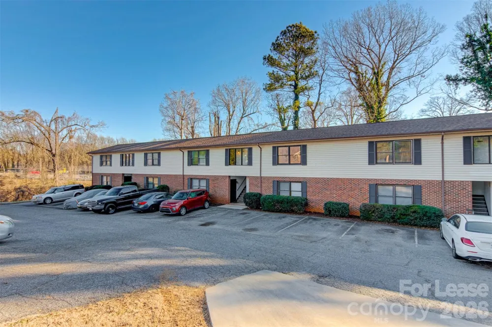 525 12th Street SW #17 Hickory, NC 28601