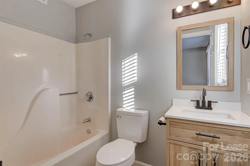 525 12th Street SW #17 Hickory, NC 28601