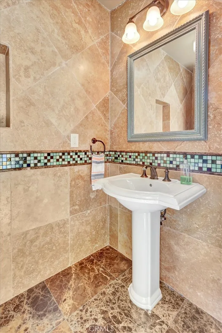 11451 Plantero Drive North Tustin, CA 92705