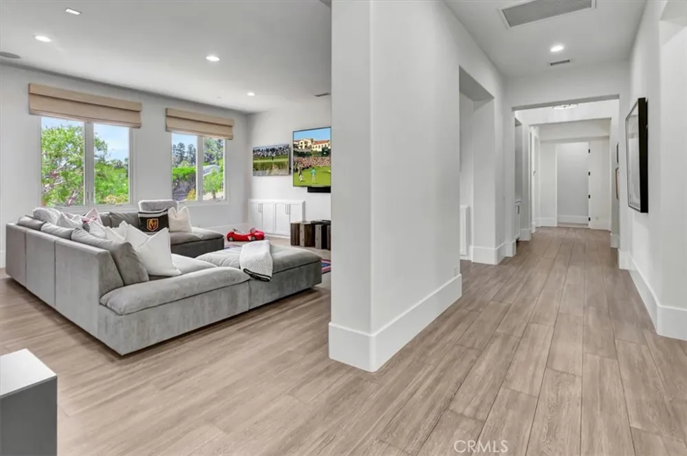11451 Plantero Drive North Tustin, CA 92705