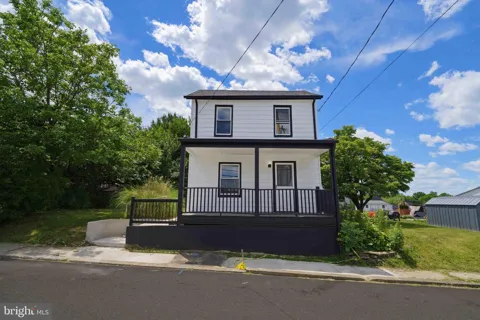 828 MILL ST