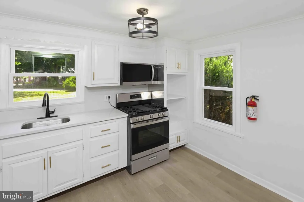 828 MILL ST Phillipsburg, NJ 08865
