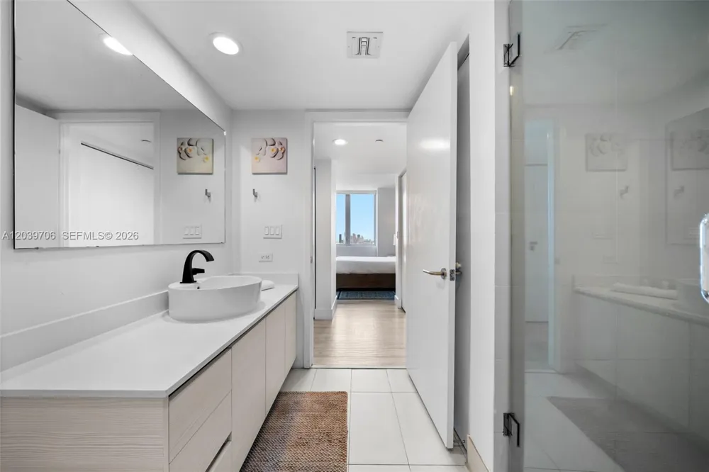 2600 E Hallandale Beach Blvd #T3001 Hallandale Beach, FL 33009