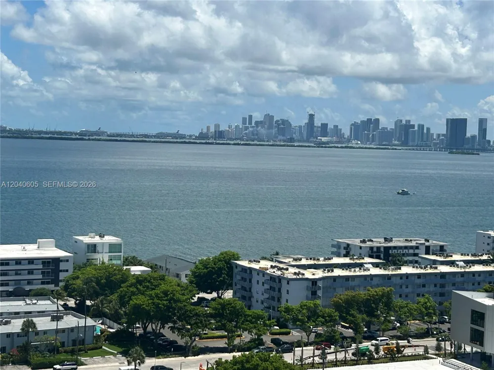 7601 E Treasure Dr #2104 North Bay Village, FL 33141