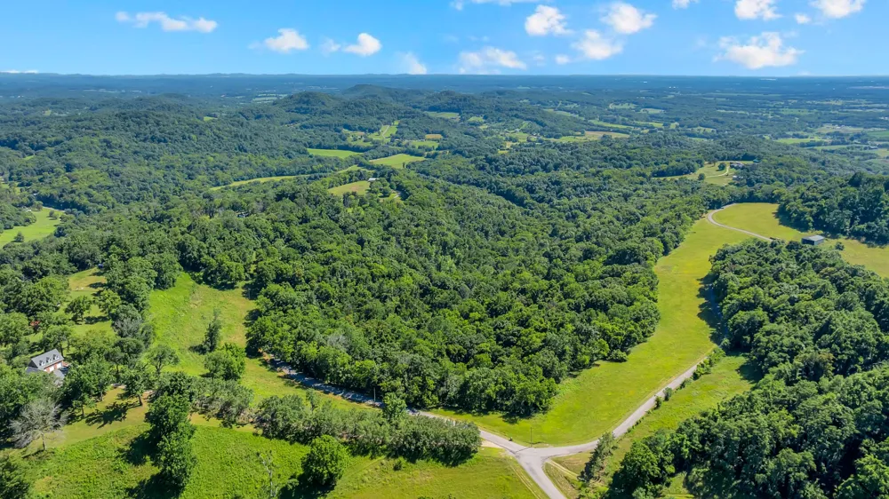 0 Wolf Hill Road Bethpage, TN 37022