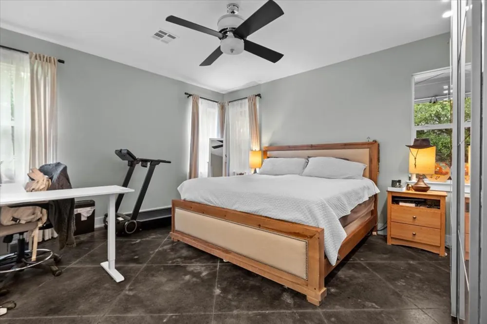 10304 Twin Lake Circle Dripping Springs, TX 78620