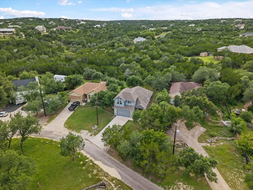 10304 Twin Lake Circle Dripping Springs, TX 78620