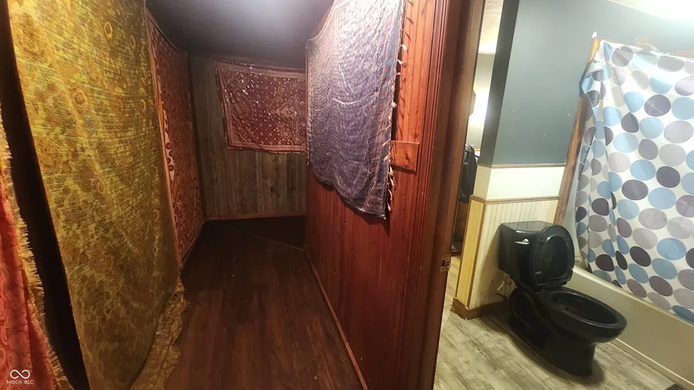 92 E Trestle Road Veedersburg, IN 47987