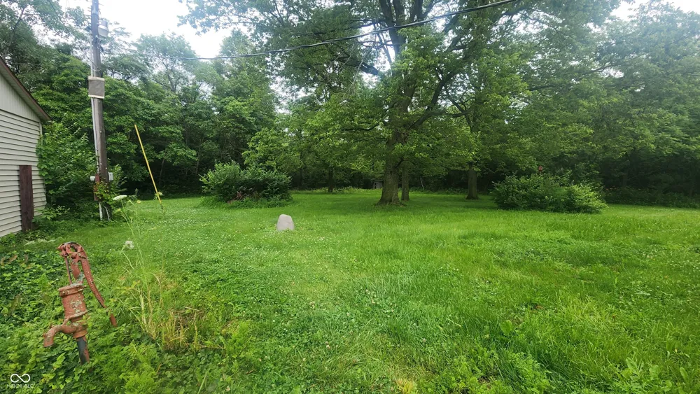 92 E Trestle Road Veedersburg, IN 47987