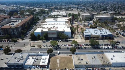 230 S Glendora