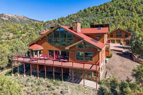 1022 Heritage Road