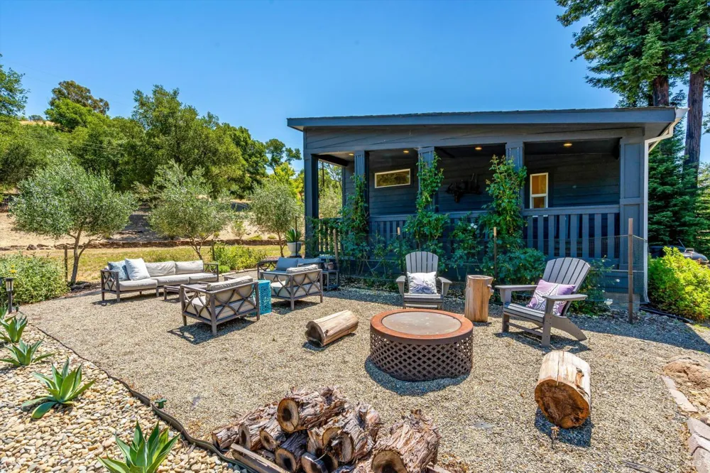 1055 Sundown Trail Santa Rosa, CA 95404