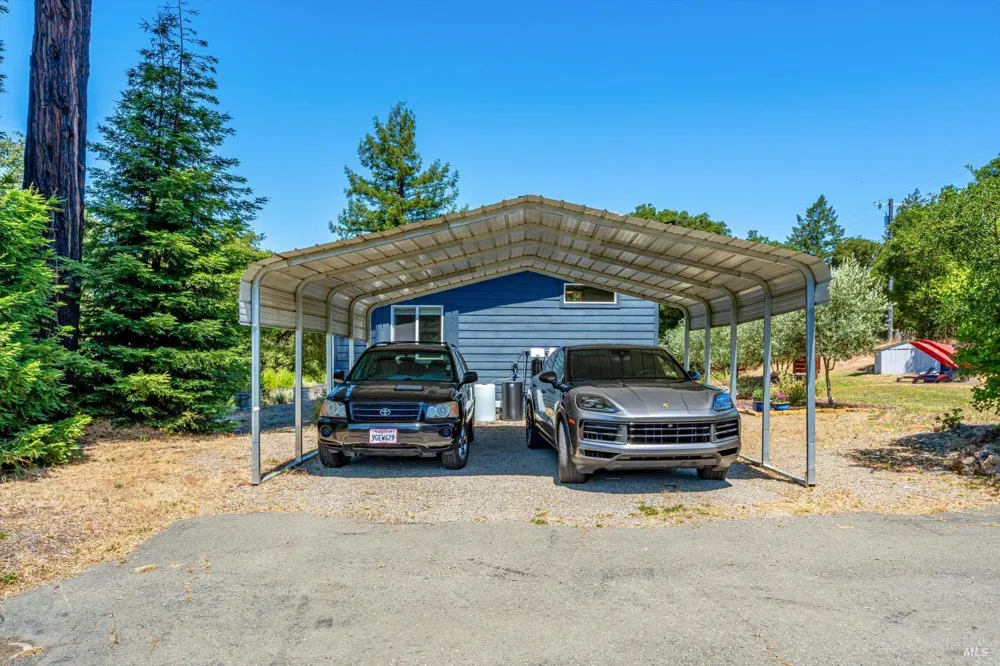 1055 Sundown Trail Santa Rosa, CA 95404