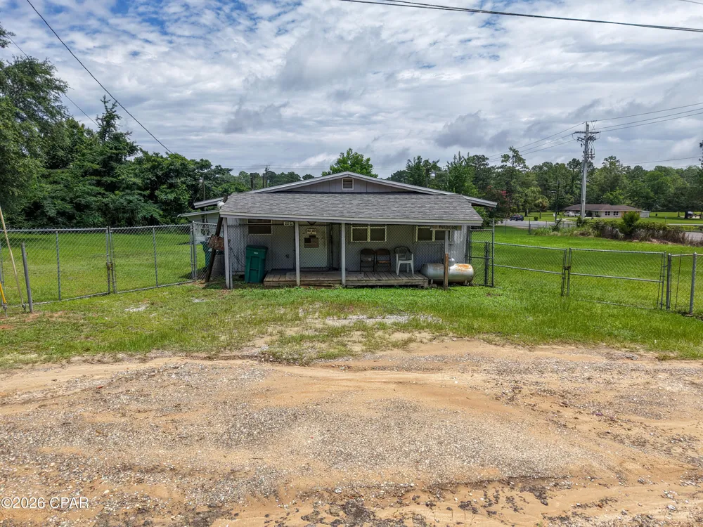 1103 S Waukesha Street Bonifay, FL 32425